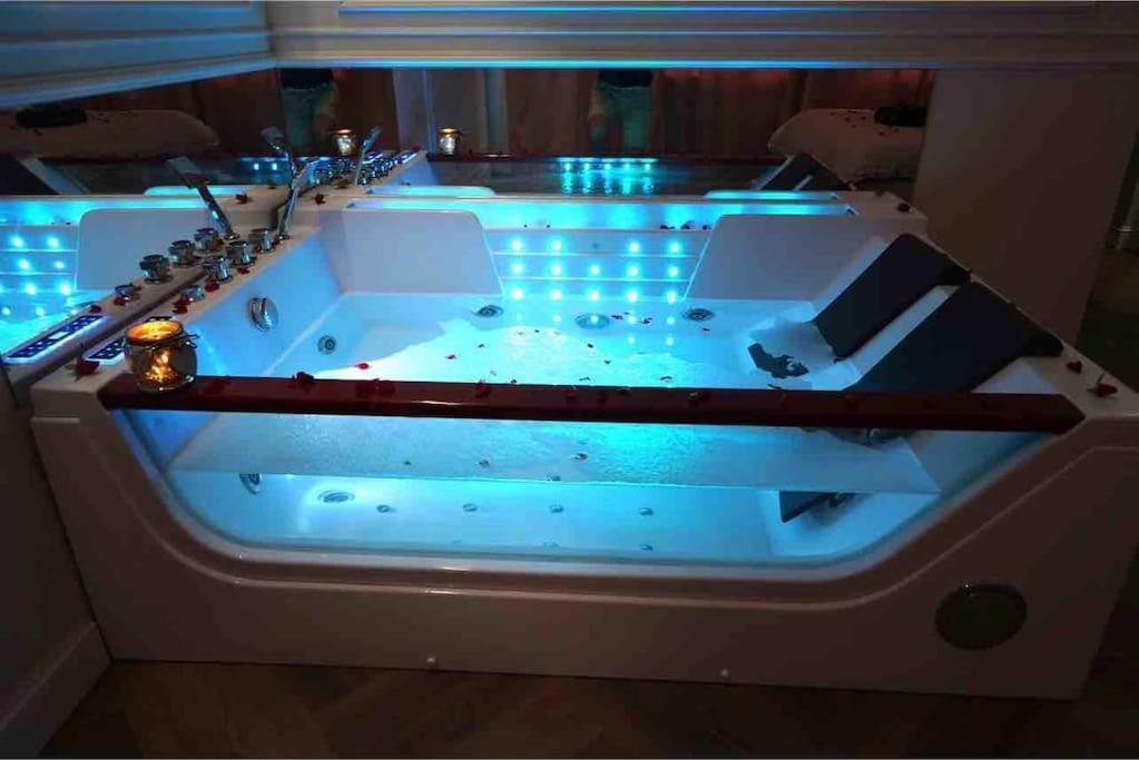 Apartament Glamour Prywatne Jacuzzi Starowislna 克拉科夫 外观 照片