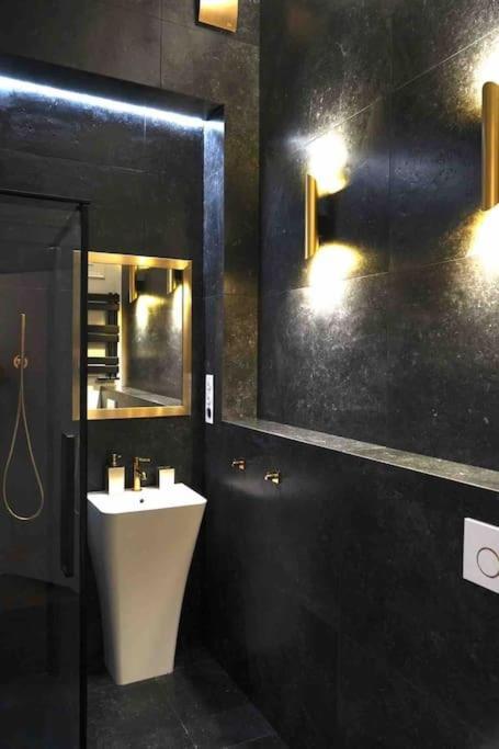 Apartament Glamour Prywatne Jacuzzi Starowislna 克拉科夫 外观 照片