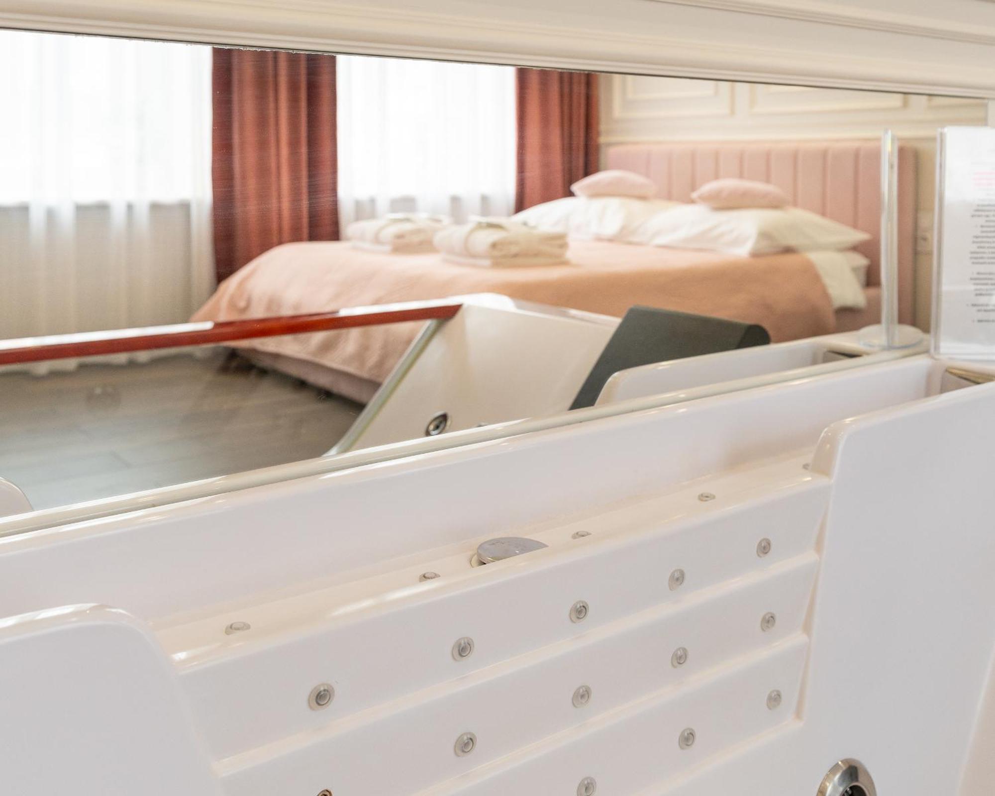 Apartament Glamour Prywatne Jacuzzi Starowislna 克拉科夫 外观 照片
